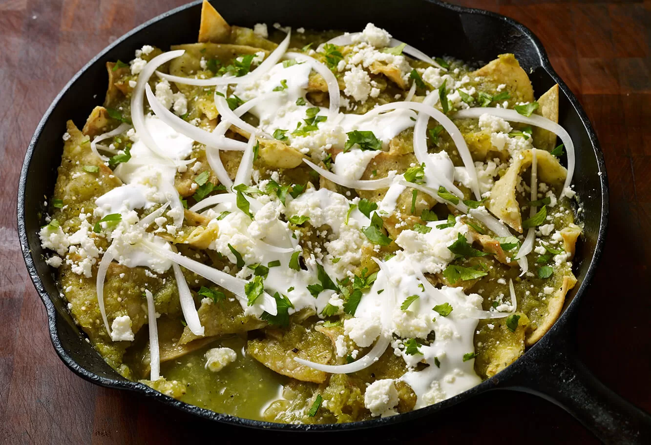 ¡Prepara unos deliciosos chilaquiles verdes en casa con esta receta 