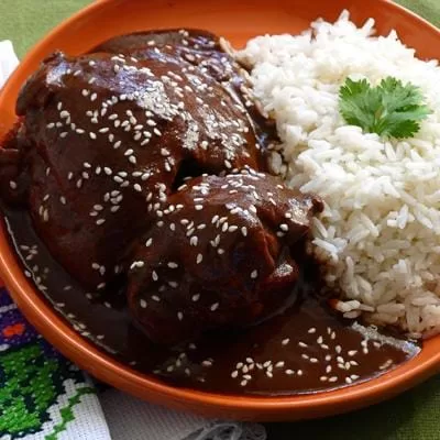 pollo al mole negro