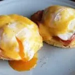 5 maneras de mejorar tus huevos benedictinos