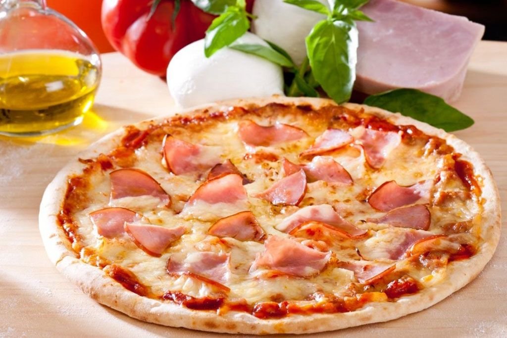 Pizza Prosciutto Casera