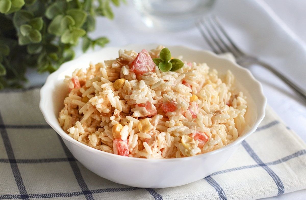 Ensalada de arroz con mayonesa