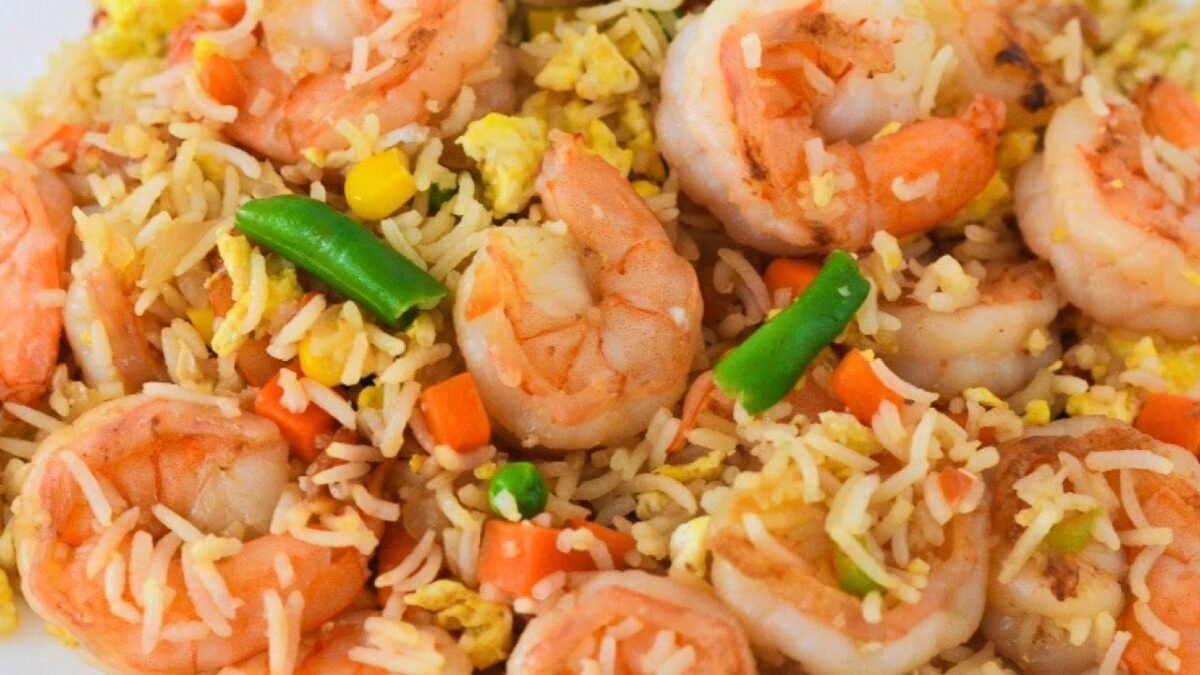 Arroz frito chino con Camarones -comida china