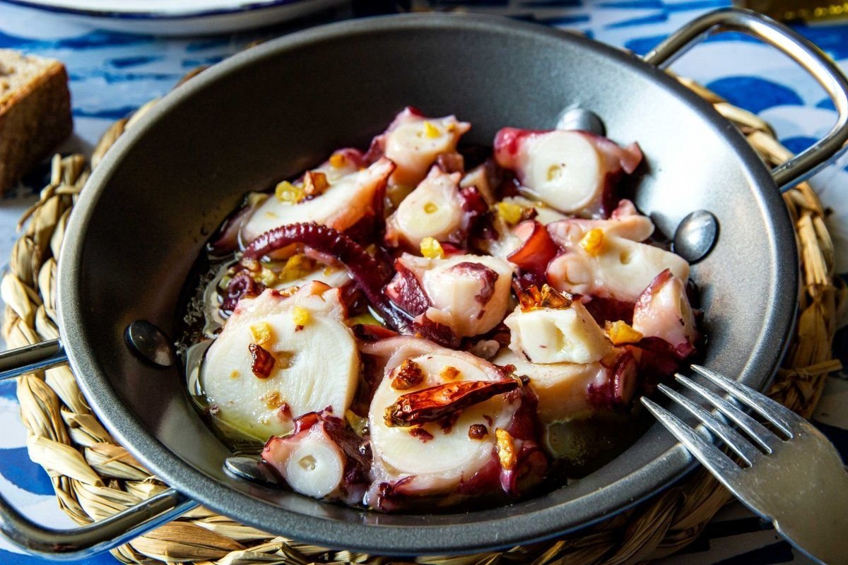 Pulpo al Ajillo